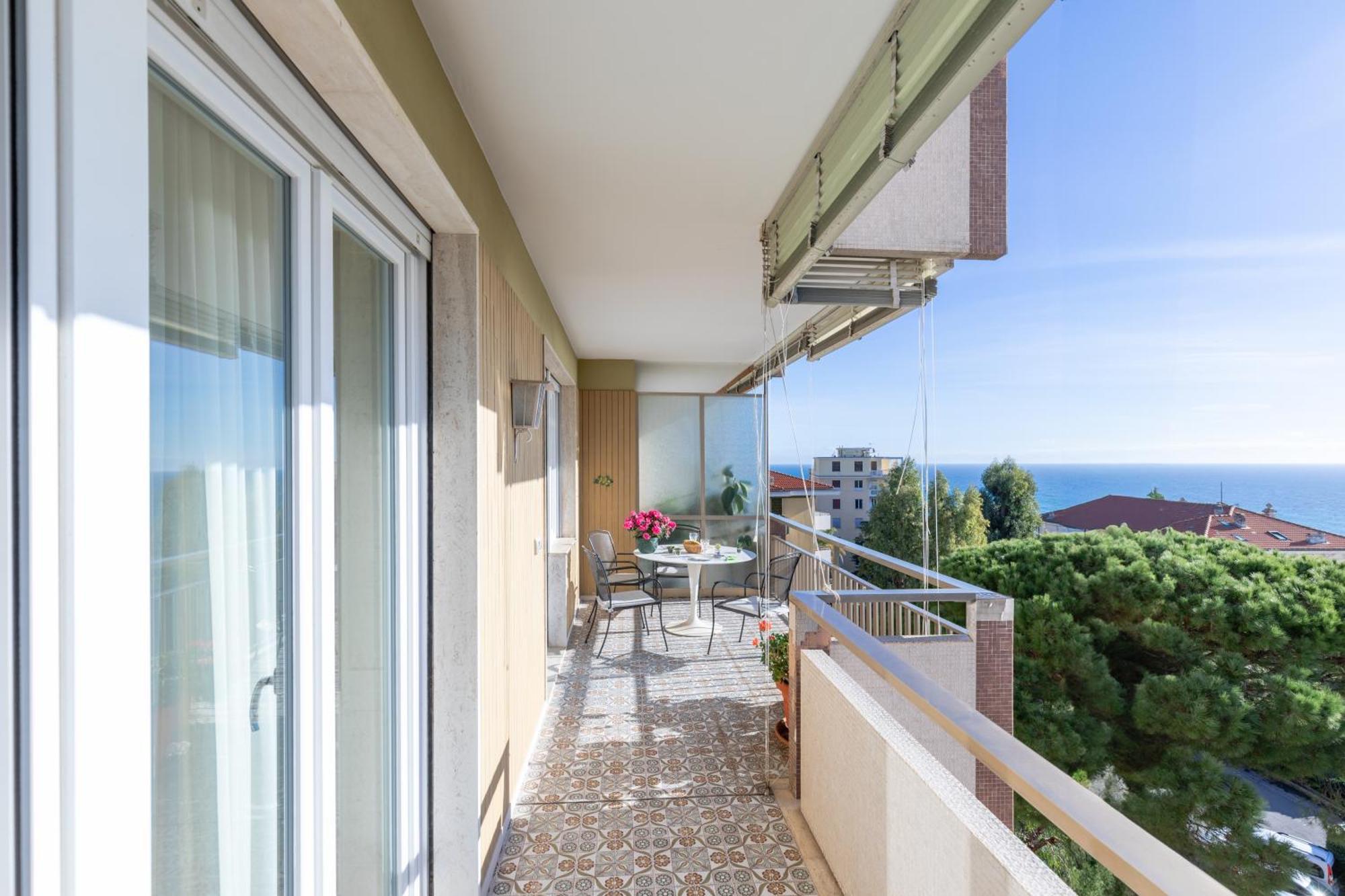 282 - Casa Boscobello, Terrazzo Vista Mare E Parcheggio Privato A 15 Minuti A Piedi Dal Teatro Ariston San Remo Buitenkant foto